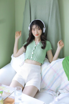 8在教室里校草被C到哭男男